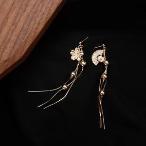 ⭐️Vintage Golden Long Statement Earrings